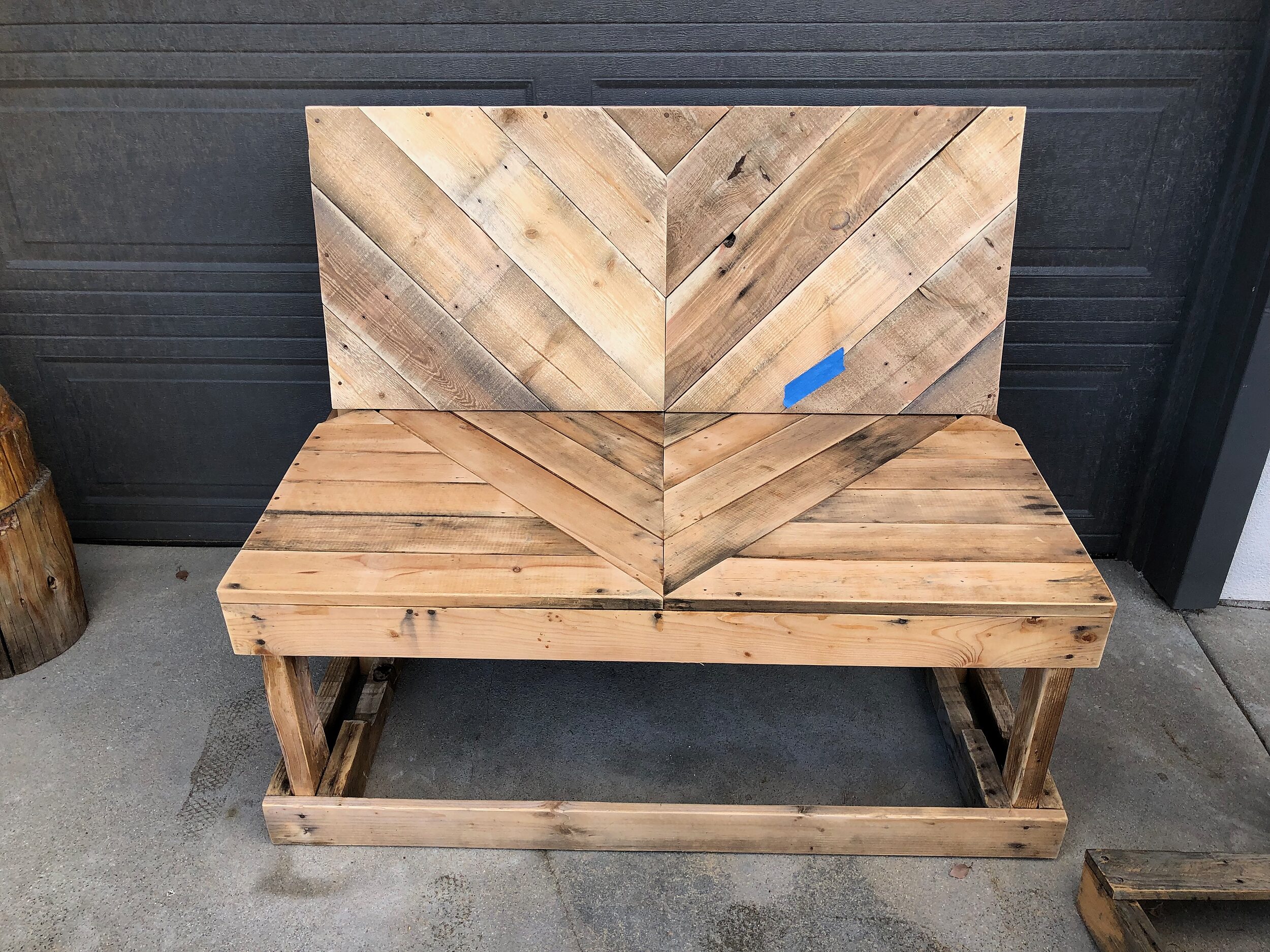 DIY Chevron Outdoor Bench Built From Reclaimed Wood