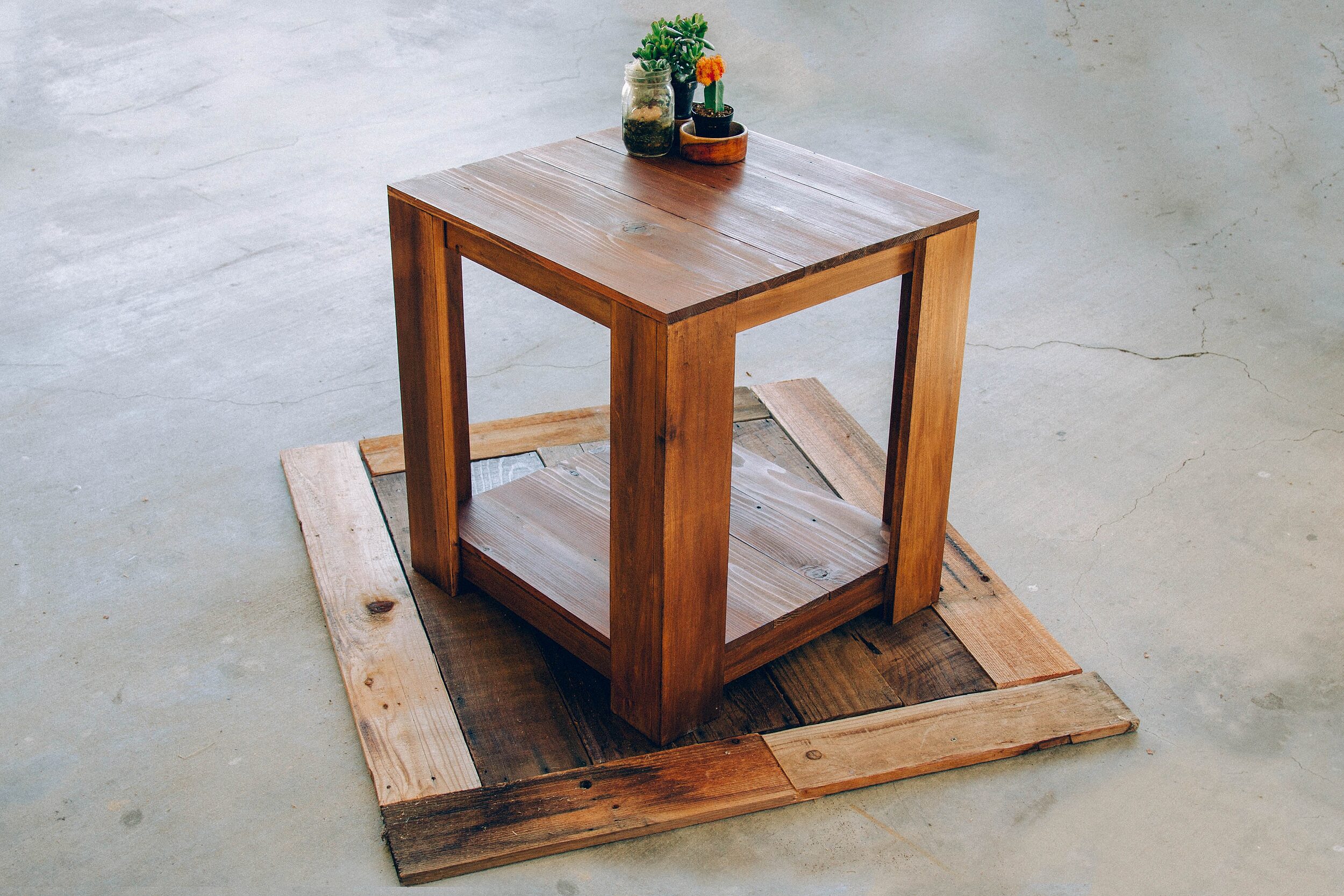 The Poplar End Table: A Budget-Friendly Two-Tier Build