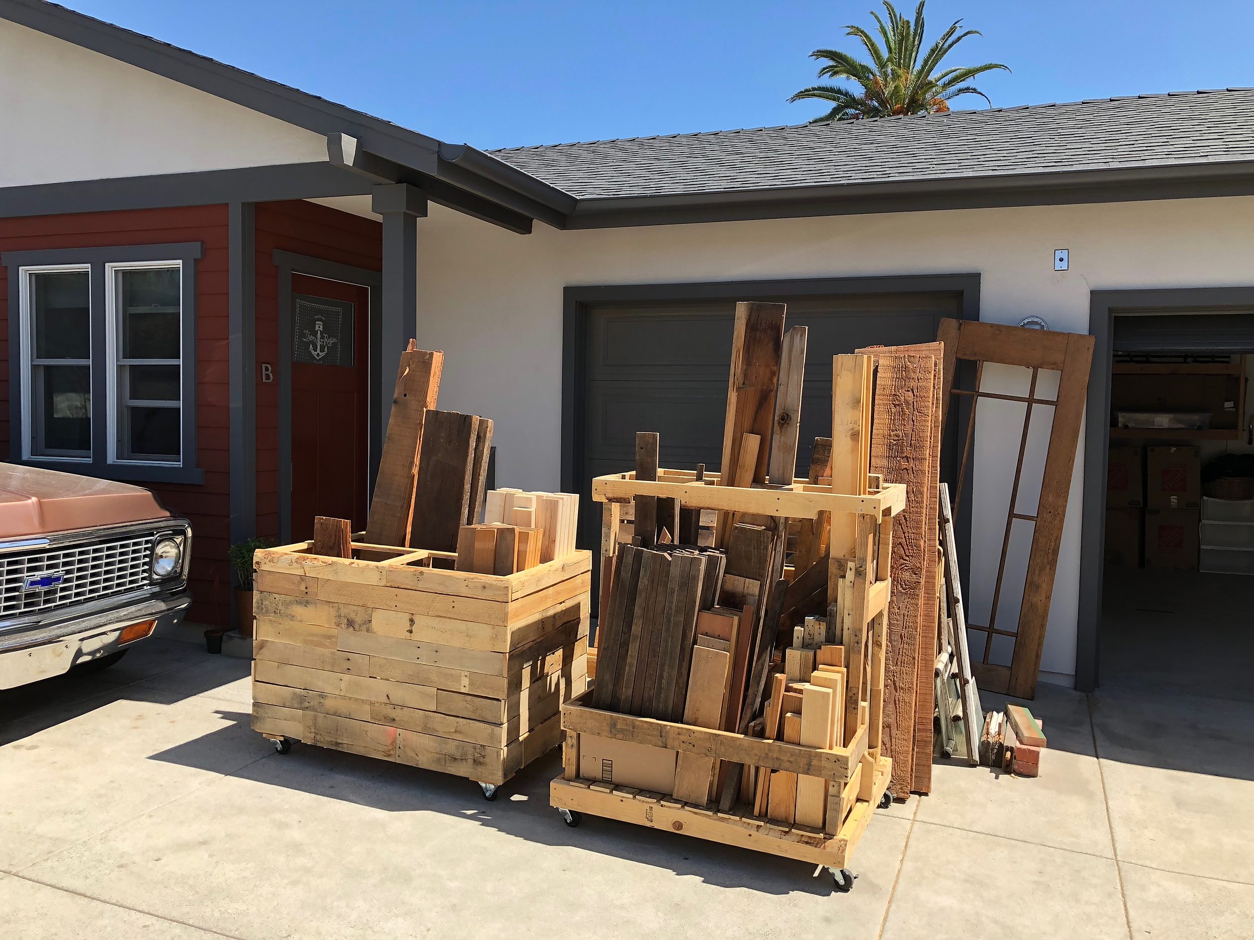 Building a Pallet Wood Storage Bin (With a Matching Lumber Rack)